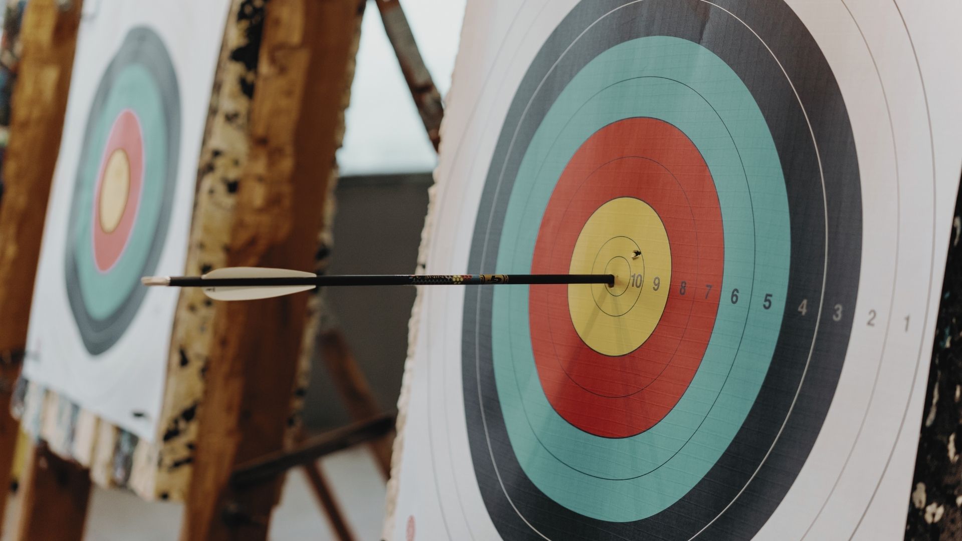 Discover why Facebook posts with links in captions receive lower reach and how to overcome it. Learn effective strategies to boost engagement and maximize visibility!